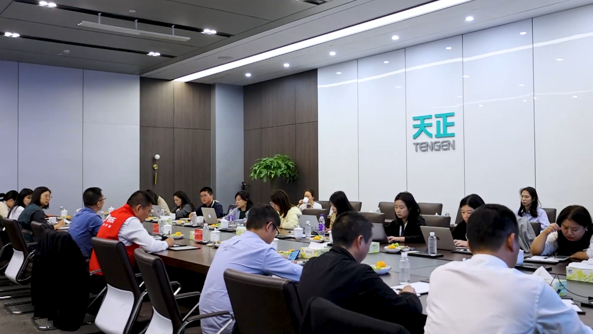 京东工业走进庄闲和游戏，探访产业数智化之路！